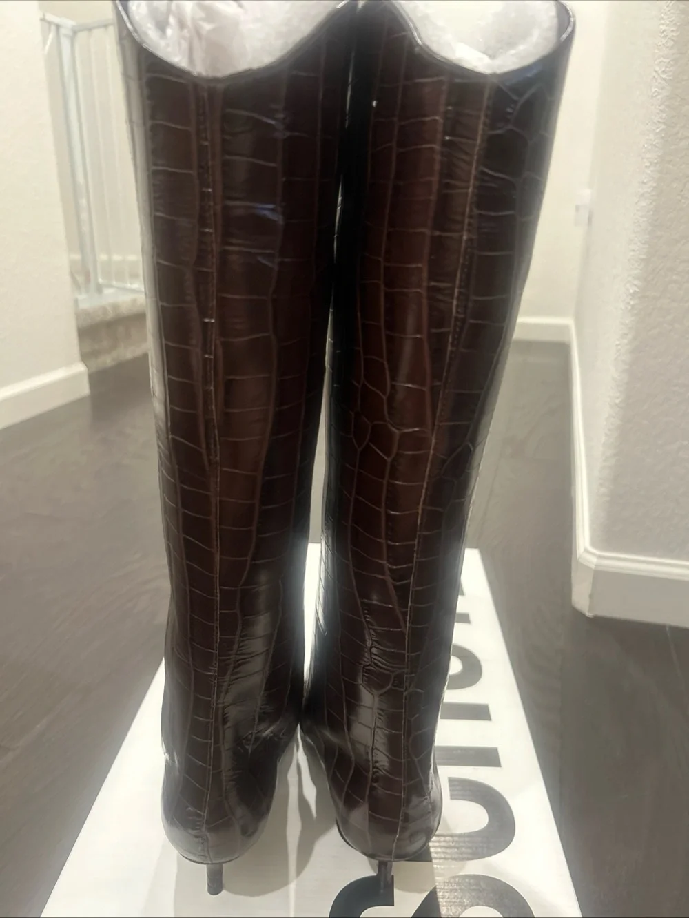 Schutz MARYANA LO WIDE BOOT Crocodile Dark Chocolate Brown Knee High Sz 6 $278